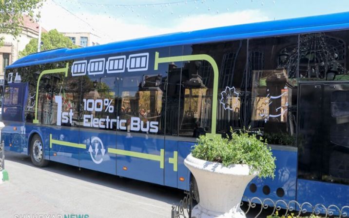 ورود یک دستگاه اتوبوس برقی به چرخه حمل‌ونقل و ترافیک شهرداری قم